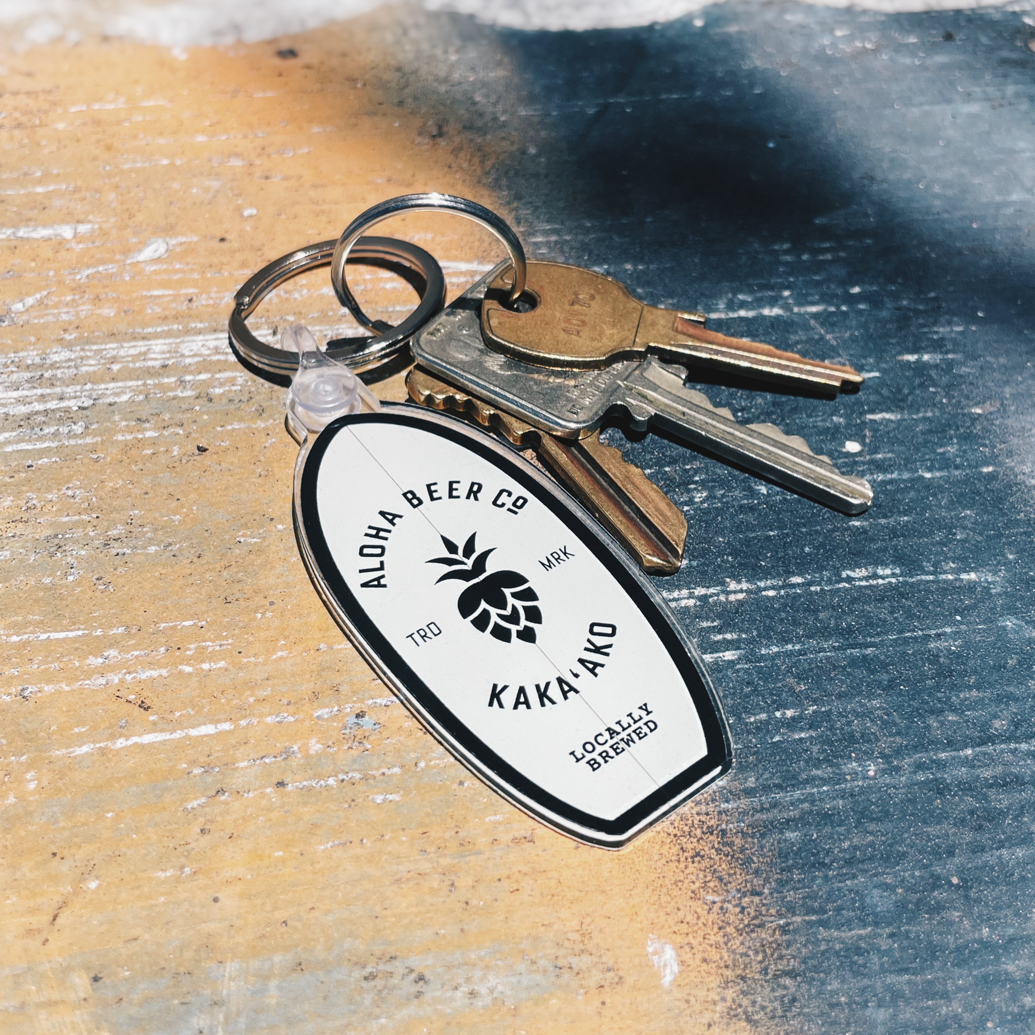 Surfboard Keychain – Aloha Beer